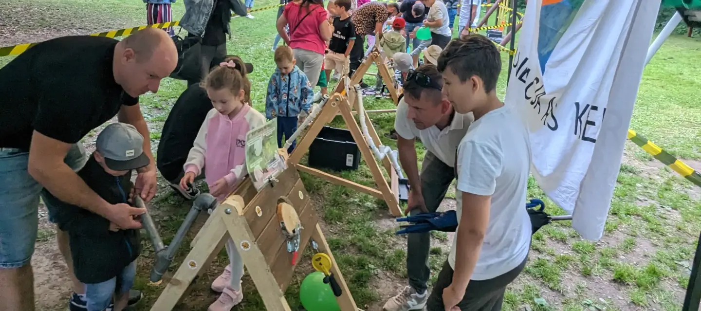 dzieci na wydarzeniu plenerowym